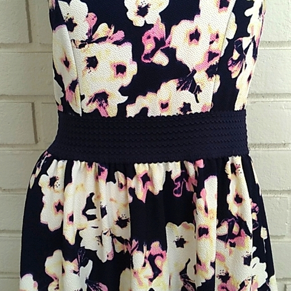 Trixxi Purple Floral Dress. Size Medium - Picture 4 of 11